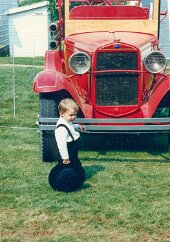 19940910-TheoPankratz-90BD-HeritageFair-Mt-Lake-MN (9) A young Mennonite