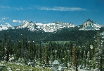R1_002 Yosemite scenery as we hike near Tuolumne Meadows
