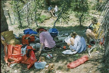 R1_004 Lunch break. Packs are arranged as a wind block