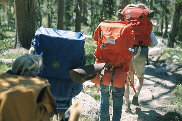 R1_016 On the trail!