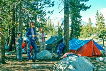 T_019 Tents are set up