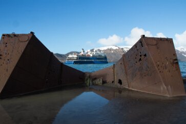 IMG_2467 The remains of a whale oil tank at this former whaling village.