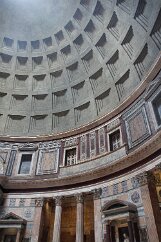 _MG_7207 The dome of the Panteheon is made of unreinforced (!) Roman concrete.
