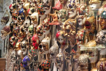 _MG_8751 A Venetian Mask store