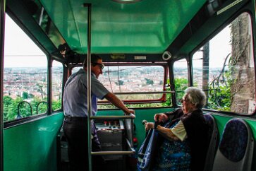 Bergamo-104 A resident speaking in her local dialect gives the operator her opinion of the world.