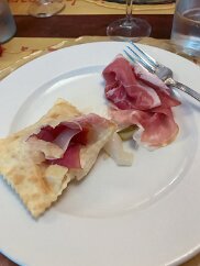 Food-111 Fried bread with prosciutto. Tuck it in the warm bread, it's delicious!