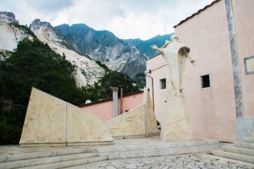 Liguria-Carrara-114 A memorial to quarry workers.