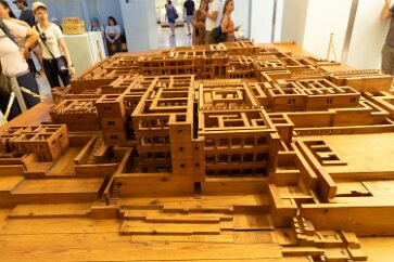 1X6A9964 It is my suspicion that the famous labyrinth at the Palace of Knossos (which held the Minotaur), was really just an adjective applied to the whole complex. Here...