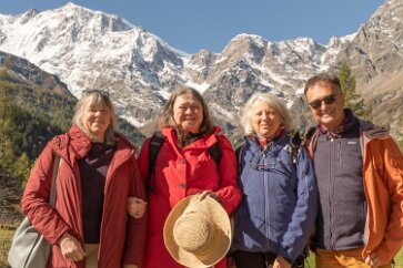 1X6A0125 Hiking in Macugnaga beneath Monte Rosa