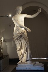 1X6A0100 The fact that marble can be carved in such detail thousands of years ago is hard to believe.