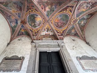 IMG_7529 A Naples church, Chiesa di Santa Maria regina Coeli, closed when we arrived, but check the ceiling above the entrance..