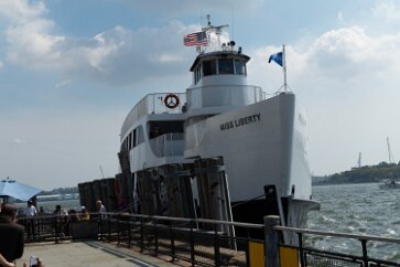 1X6A9881 Ferries run every 20 minutes.