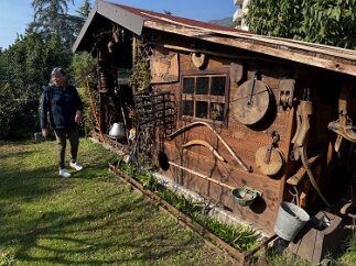 IMG_7850 A toolshed, bedecked with tools.